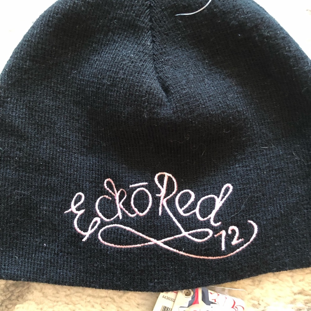Black & pink Eckō Red knit beanie hat - Picture 2 of 6